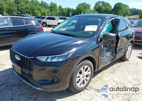 2023 Ford Escape Active z USA, uszkodzony, nr VIN 1FMCU0GNXPUA08236